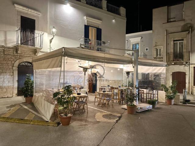 Locale Commerciale in vendita a Andria, Barletta-Andria-Trani