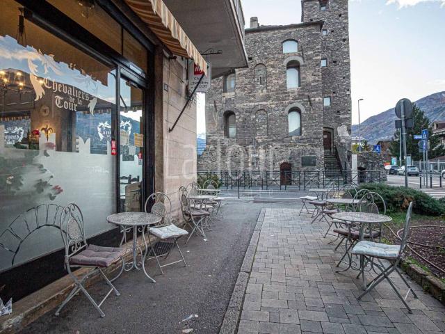 Locale Commerciale in vendita a Le Gotrau, Aosta