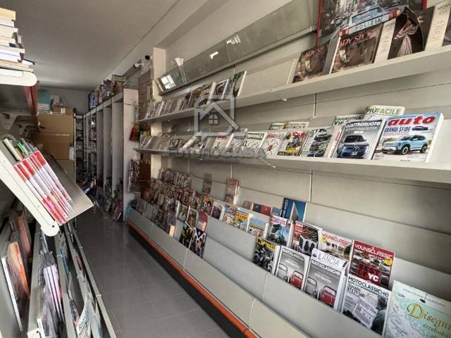 Locale Commerciale in vendita a Apice, Campania