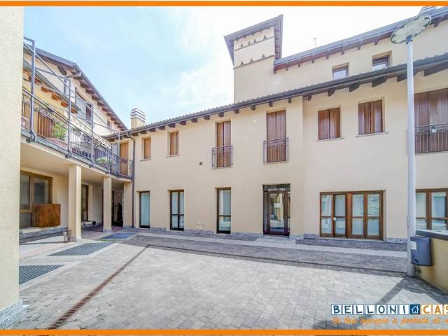 Locale Commerciale in vendita a Comunità Montana del Piambello, Arcisate