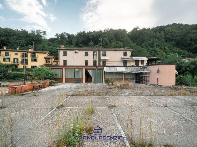 Locale Commerciale in vendita a Arcugnano, Veneto