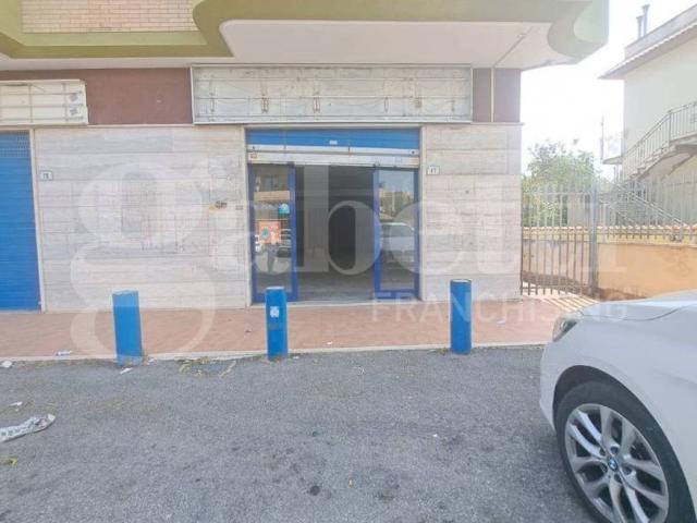 Locale Commerciale in vendita a Roma Capitale, Lazio