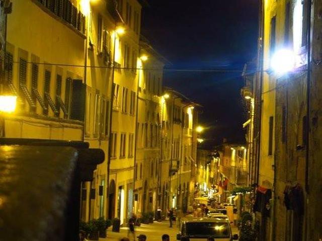 Locale Commerciale in vendita a Palazzo Del Pero, Toscana