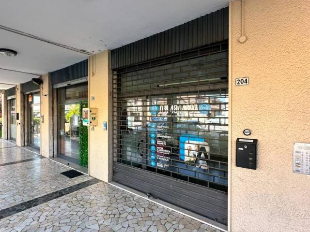 Locale Commerciale in vendita a Unione Reno Galliera, Argelato