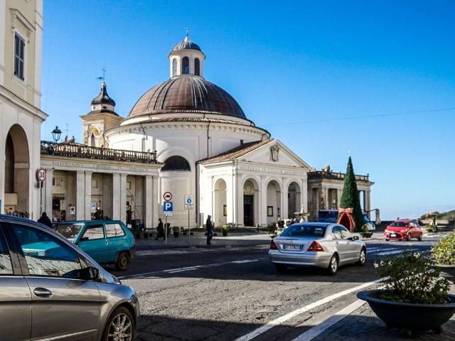 Locale Commerciale in vendita a Roma Capitale, Lazio