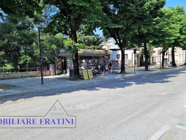 Locale Commerciale in vendita a Marche, Ascoli Piceno