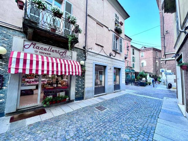Locale Commerciale in vendita a Rione San Secondo, Piemonte