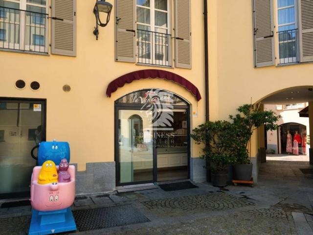 Locale Commerciale in vendita a Rione San Secondo, Piemonte