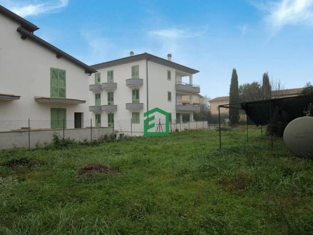 Locale Commerciale in vendita a Attigliano, Umbria