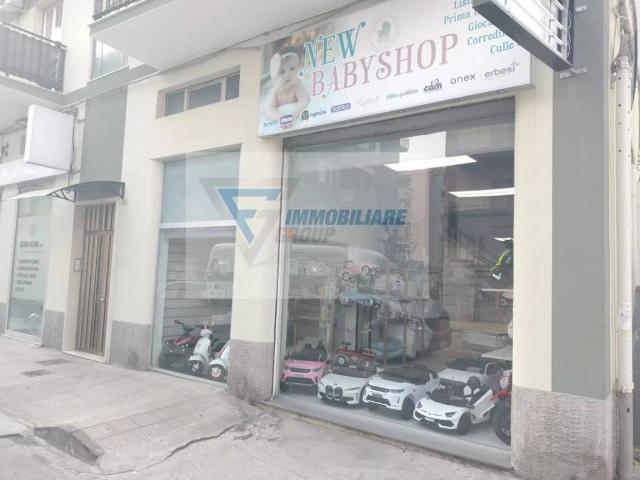 Locale Commerciale in vendita a Borgata, Augusta