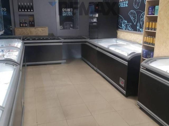 Locale Commerciale in vendita a ex Villaggio Rasiom, Augusta