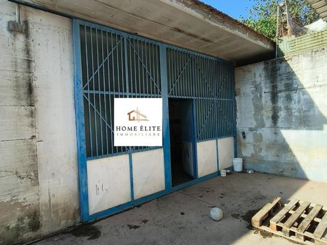 Locale Commerciale in vendita a Avella, Campania