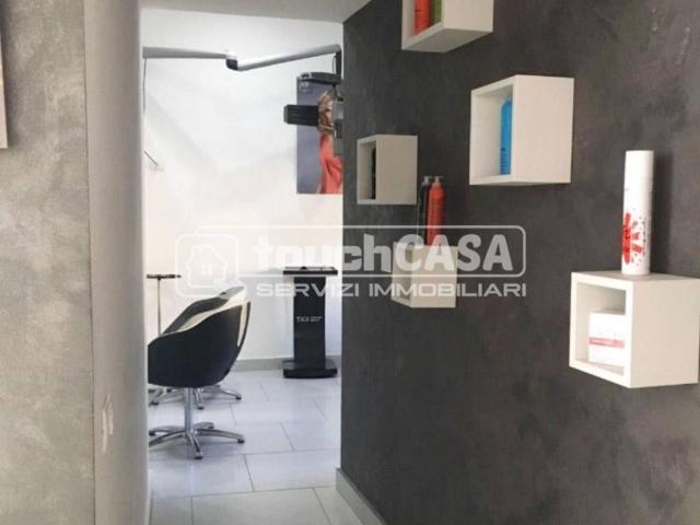 Locale Commerciale in vendita a Borgo San Lorenzo, Aversa