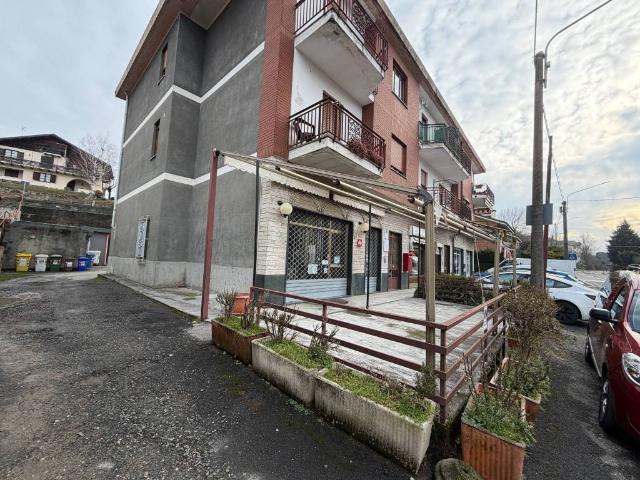 Locale Commerciale in vendita a Piemonte, Torino