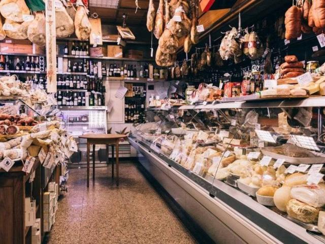 Locale Commerciale in vendita a Azzano Decimo, Friuli-Venezia Giulia