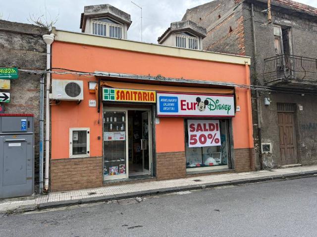 Locale Commerciale in vendita a Sant'Antonio, Barcellona Pozzo Di Gotto