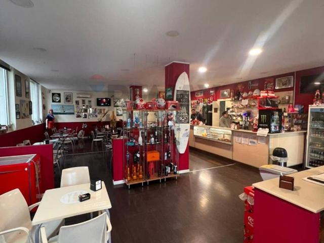 Locale Commerciale in vendita a Puglia, Bari