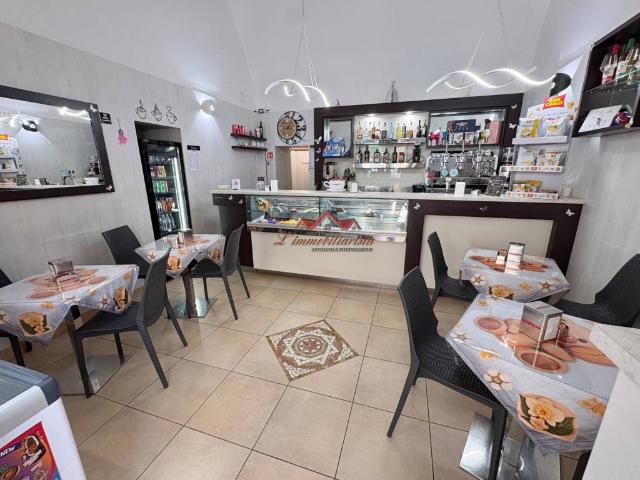 Locale Commerciale in vendita a Municipio 1, Puglia