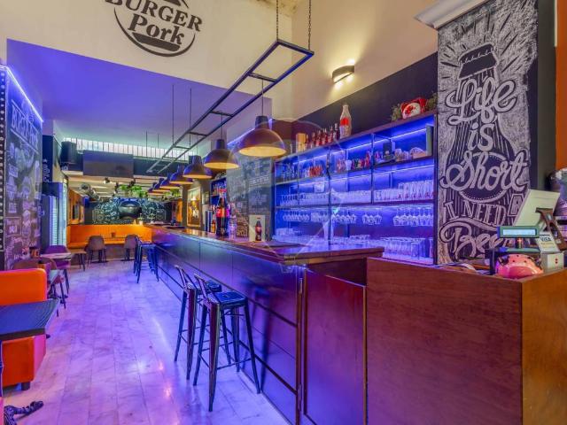 Locale Commerciale in vendita a Murat, Puglia