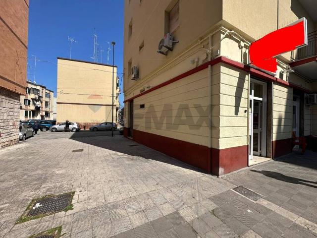 Locale Commerciale in vendita a Picone, Bari