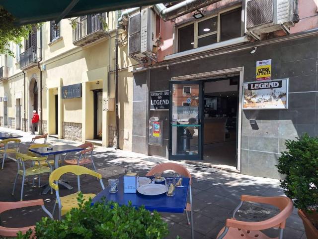 Locale Commerciale in vendita a Benevento, Campania
