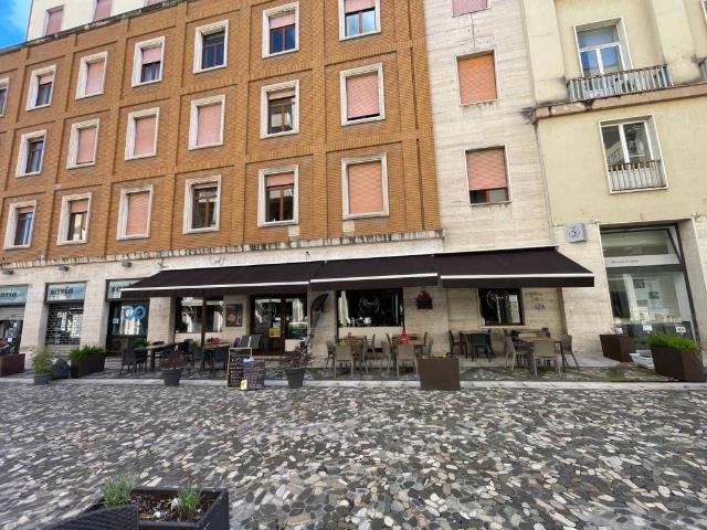 Locale Commerciale in vendita a Ponticelli, Benevento