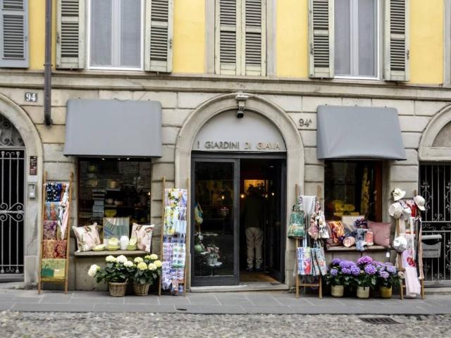 Locale Commerciale in vendita a Bergamo, Lombardia