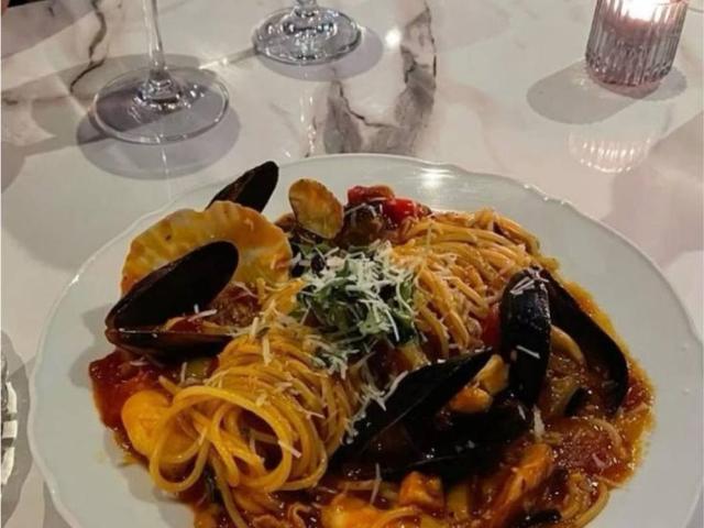 Locale Commerciale in vendita a Città Alta, Bergamo