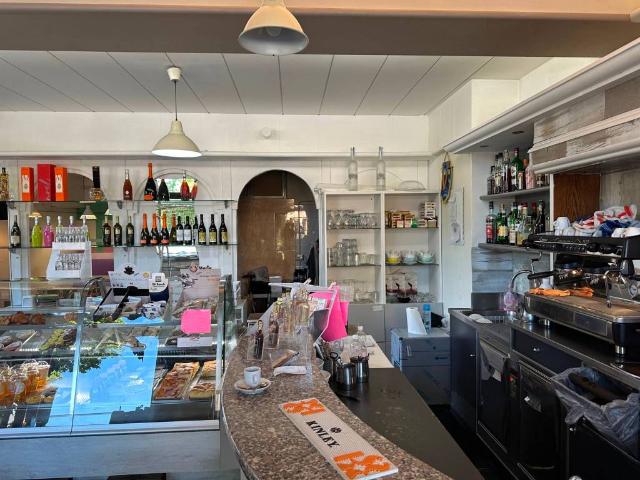 Locale Commerciale in vendita a Monterosso, Bergamo