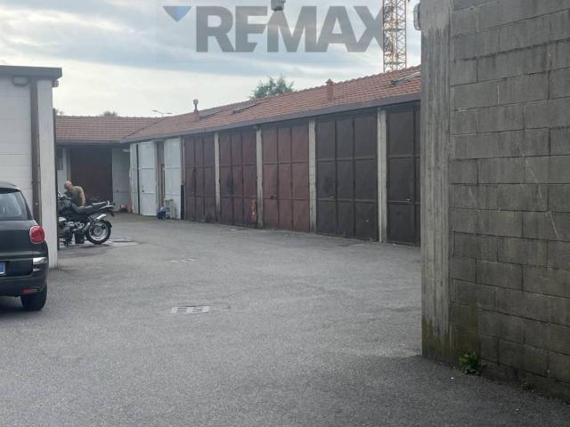 Locale Commerciale in vendita a Bergamo, Lombardia