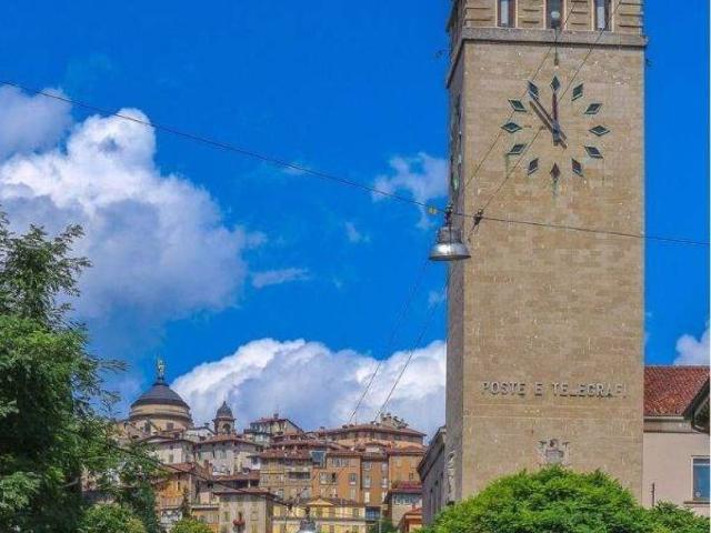 Locale Commerciale in vendita a Città Alta, Bergamo