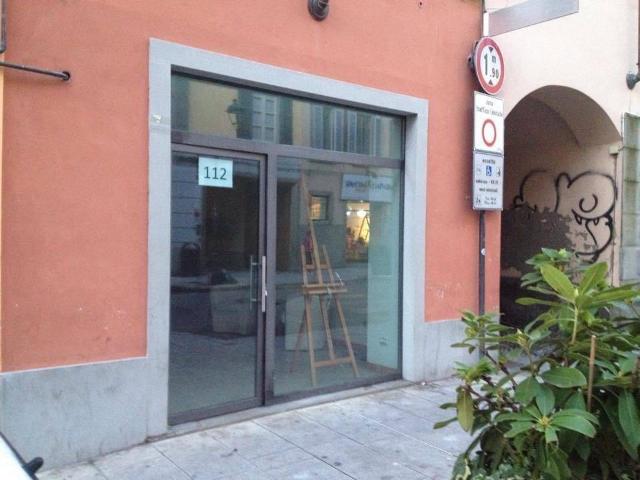 Locale Commerciale in vendita a Città Alta, Bergamo
