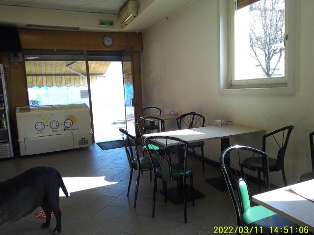 Locale Commerciale in vendita a Conca Fiorita, Bergamo