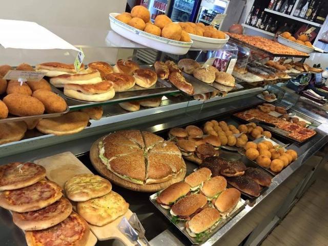 Locale Commerciale in vendita a Borgo Palazzo, Bergamo