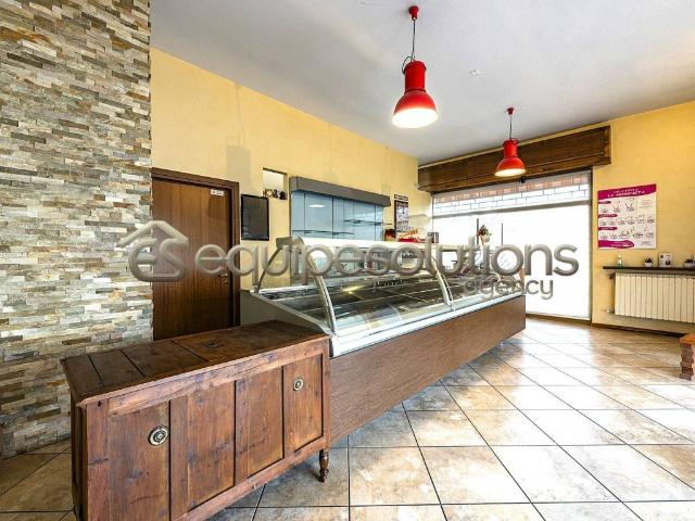 Locale Commerciale in vendita a Redona, Bergamo