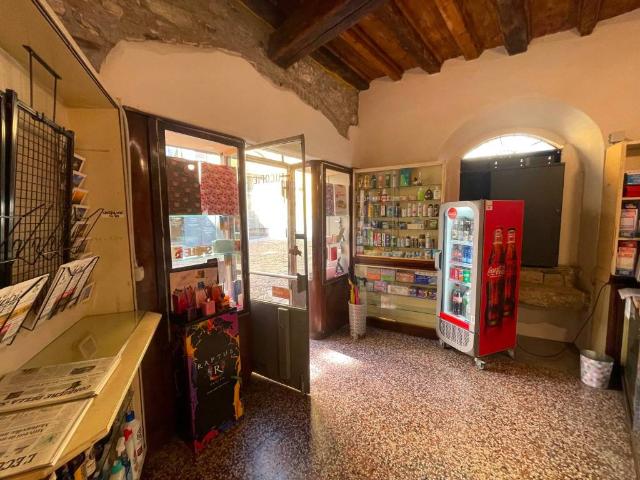 Locale Commerciale in vendita a Borgo Palazzo, Bergamo