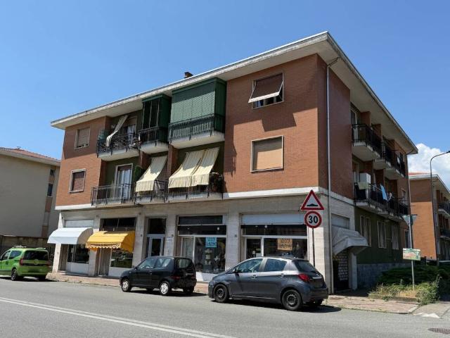 Locale Commerciale in vendita a Vernato, Piemonte