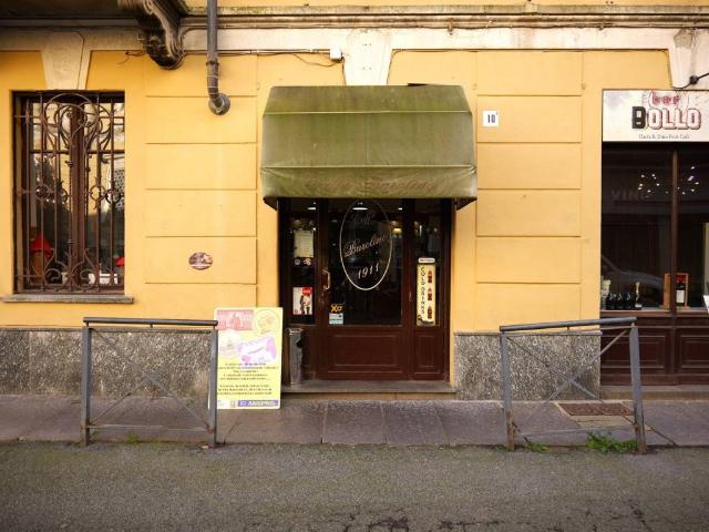 Locale Commerciale in vendita a Piazzo, Piemonte