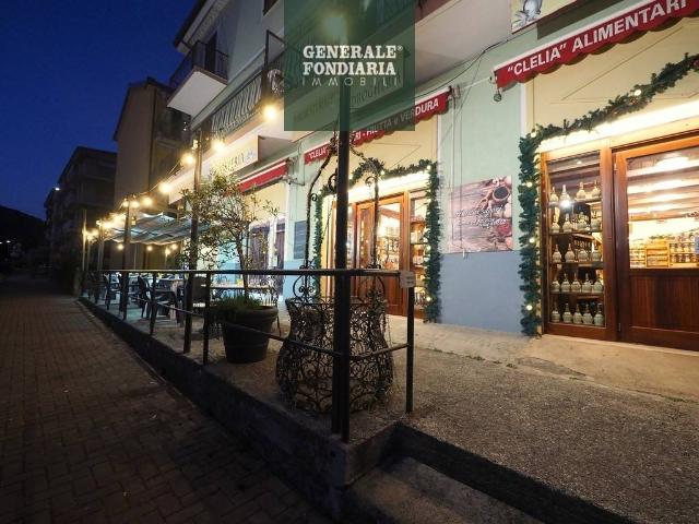 Locale Commerciale in vendita a Bolano, Liguria