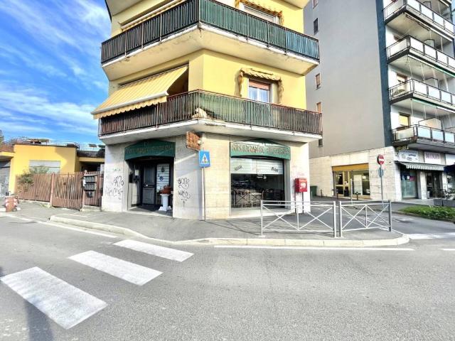 Locale Commerciale in vendita a Madonna in Campagna, Bollate