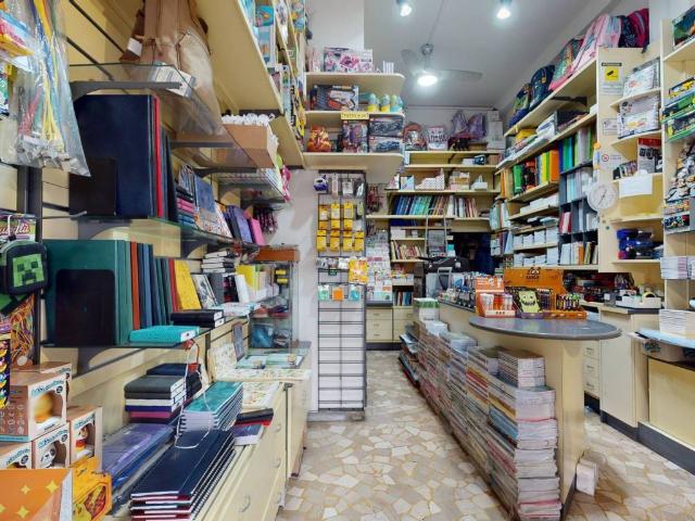 Locale Commerciale in vendita a Santo Stefano, Bologna
