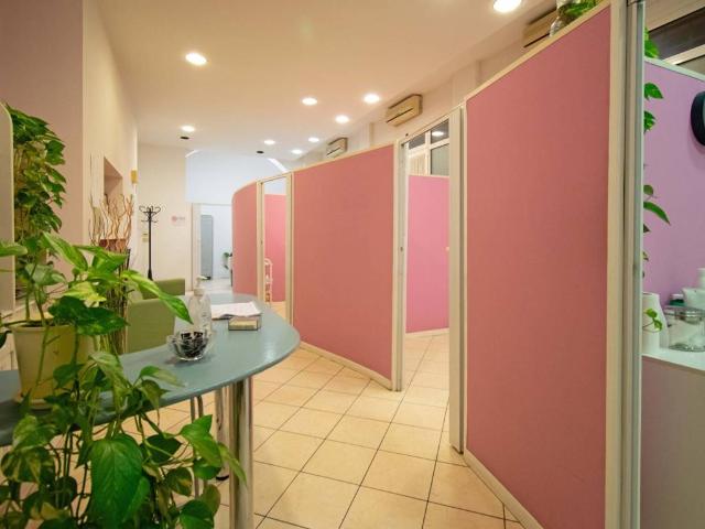 Locale Commerciale in vendita a Santo Stefano, Bologna