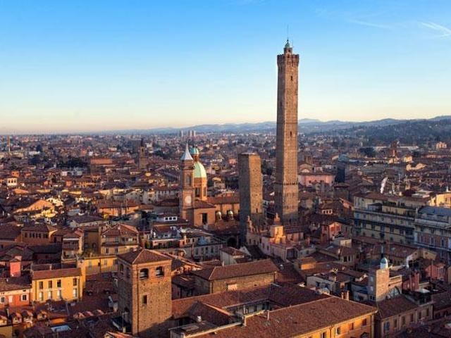 Locale Commerciale in vendita a San Donato-San Vitale, Bologna
