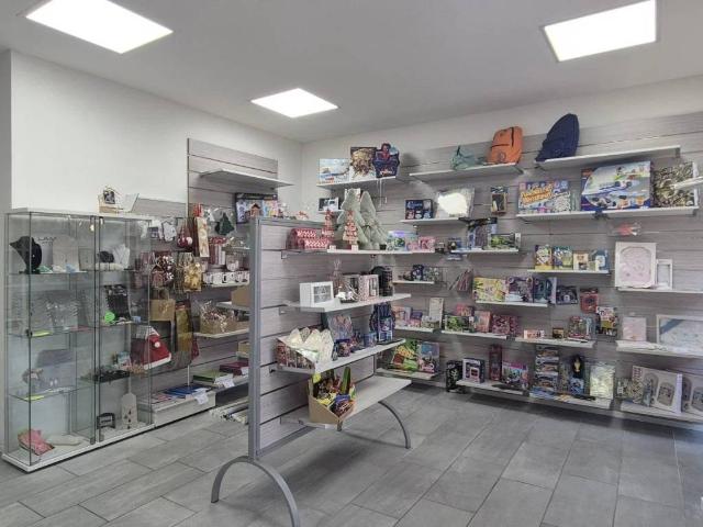 Locale Commerciale in vendita a Don Bosco, Bolzano - Bozen