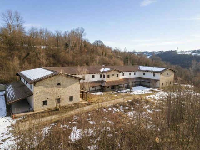 Locale Commerciale in vendita a Piemonte, Cuneo