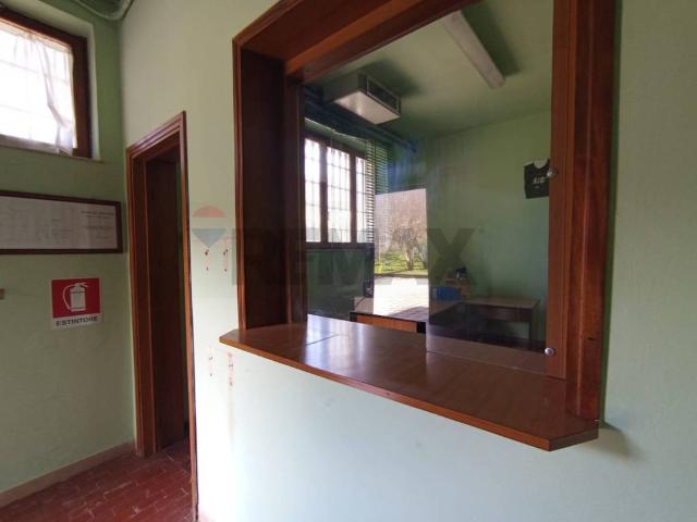 Locale Commerciale in vendita a Unione dei comuni Media Valle del Serchio, Borgo A Mozzano