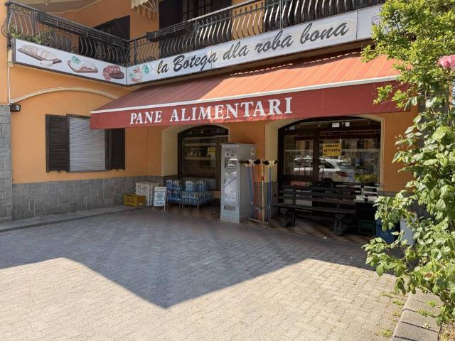 Locale Commerciale in vendita a Piemonte, Cuneo