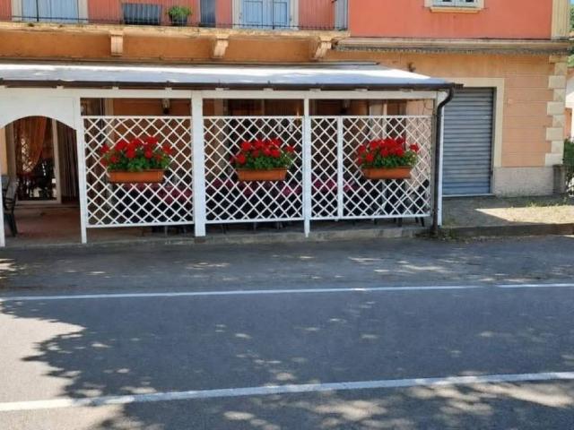 Locale Commerciale in vendita a Borgo Val di Taro, Parma