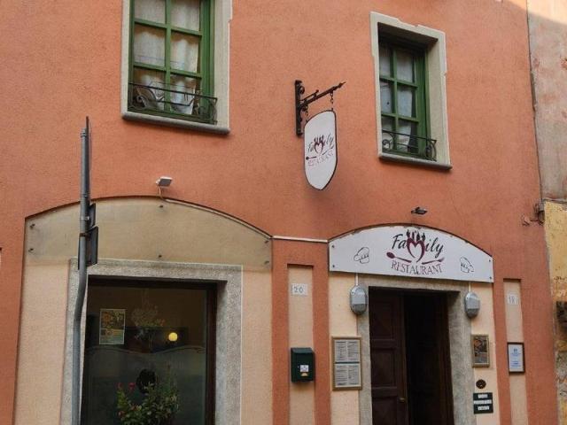 Locale Commerciale in vendita a Piemonte, Cuneo