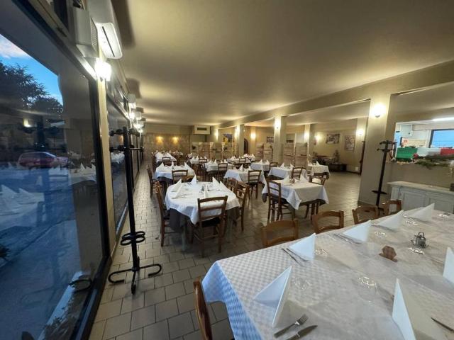 Locale Commerciale in vendita a Bovolone, Veneto